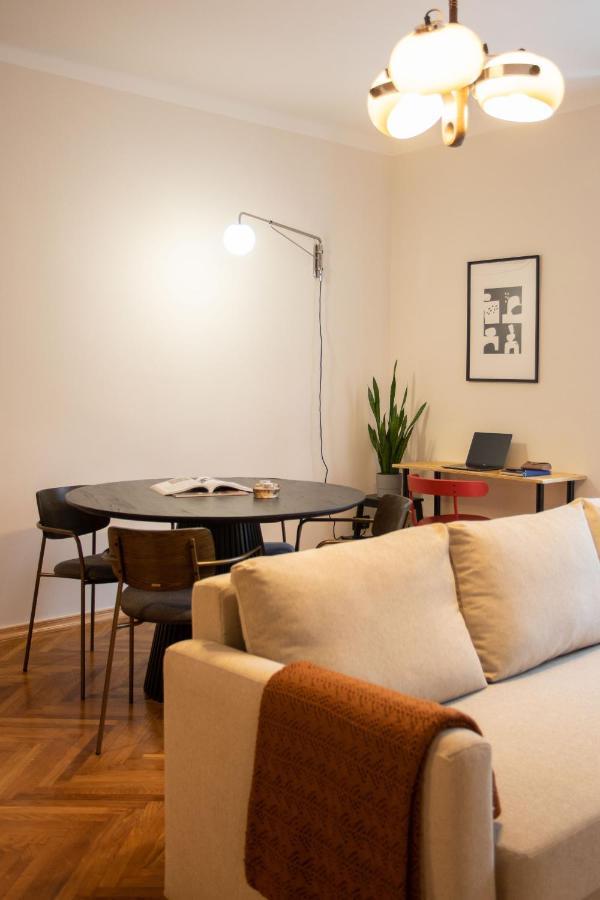 Design 1Bdr Apartment With Balcony 萨格勒布 外观 照片